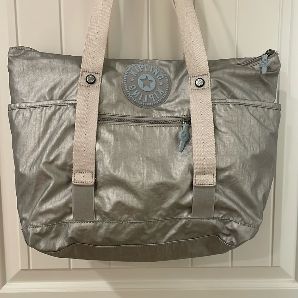 Kipling metallic silver and baby blue bag. Med size great for yoga